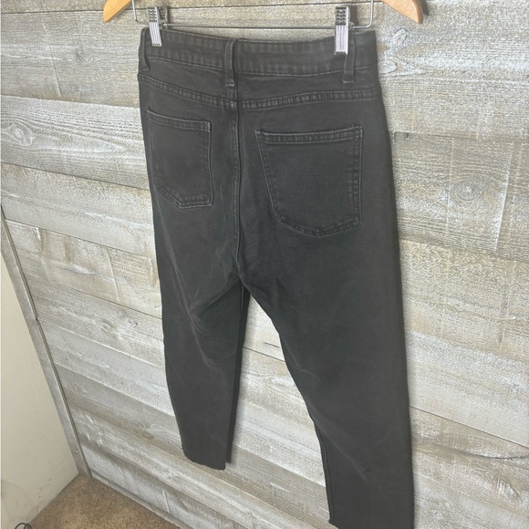 Studio Only black cropped raw hem jeans size 27 - Picture 2 of 3